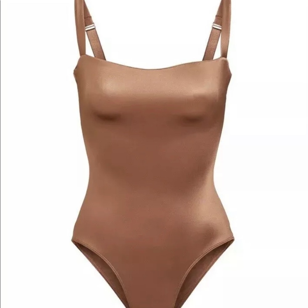 SKIMS SATIN SMOOTH BODYSUIT-JASPER Size M-NWT